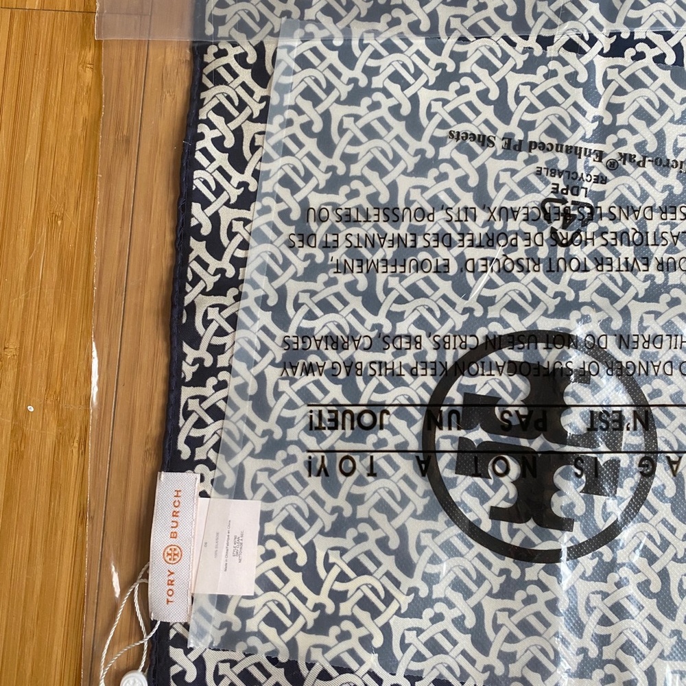 Tory Burch Geo Silk Neckerchief